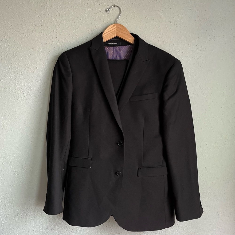 Alta Moda by Men’s Warehouse Three-Piece Suit Size 36 Regular